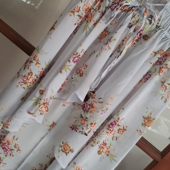 Sheer asymmetrical top - Picture 6 of 7